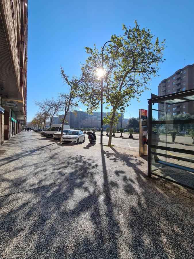 Dos Torres Tauriel - Espacioso Apartamento Con Impresionantes Vistas Y Garaje Privado Zaragoza Bagian luar foto