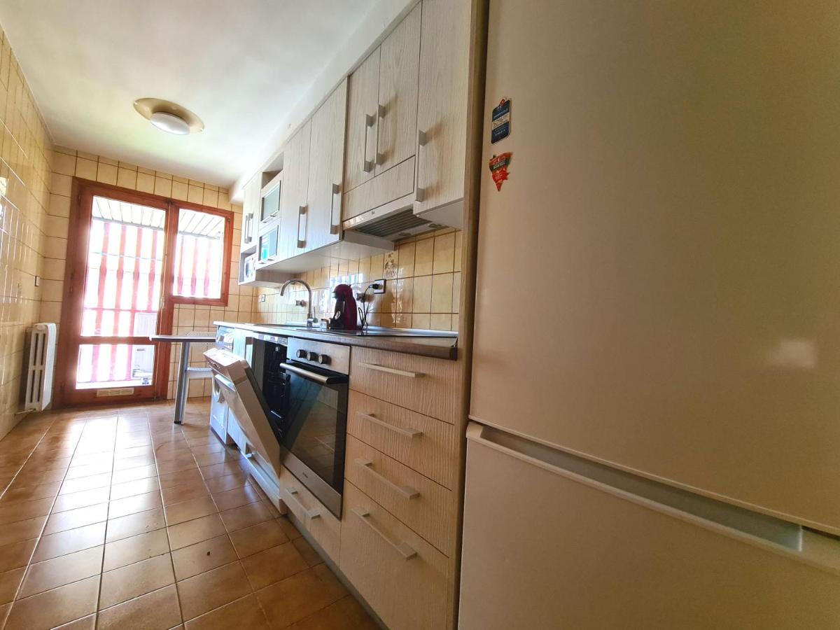 Dos Torres Tauriel - Espacioso Apartamento Con Impresionantes Vistas Y Garaje Privado Zaragoza Bagian luar foto