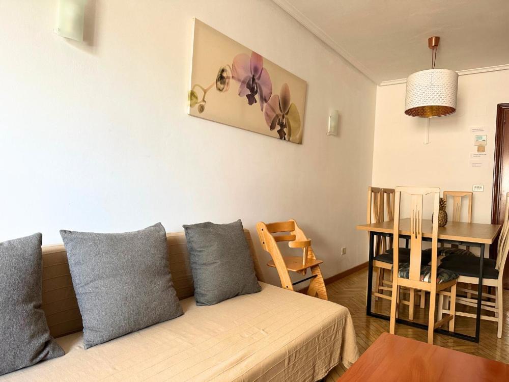 Dos Torres Tauriel - Espacioso Apartamento Con Impresionantes Vistas Y Garaje Privado Zaragoza Bagian luar foto