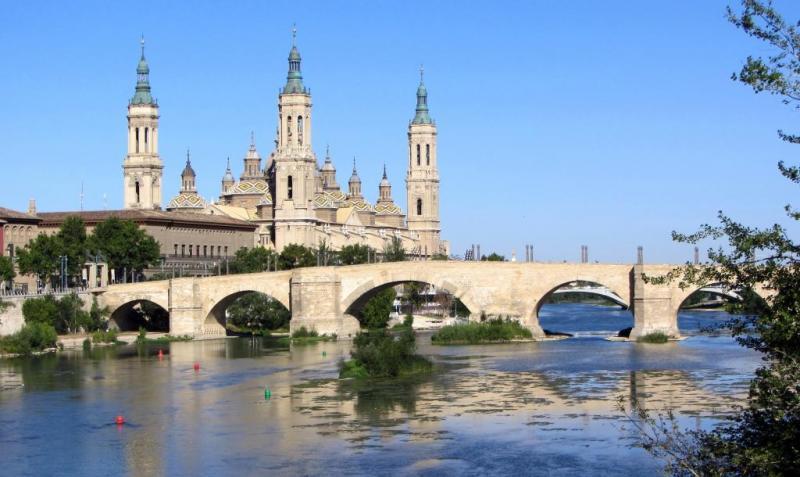 Dos Torres Tauriel - Espacioso Apartamento Con Impresionantes Vistas Y Garaje Privado Zaragoza Bagian luar foto